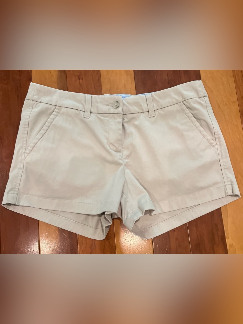Southern Tide Size 10 Khaki Shorts 3” Inseam Classic Summer Everyday Casual Wear